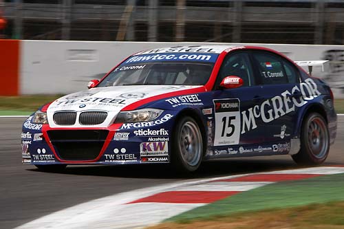 Tom Coronel krijgt een tik teveel: "Ik vrees dat het achterwiel..."